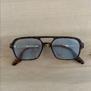 tortoise shell sunglasses